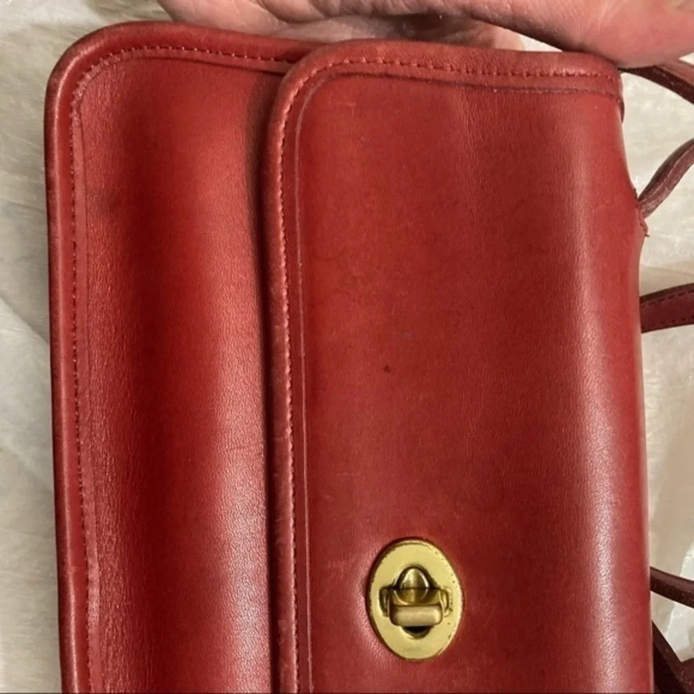 Coach rare red geometric convertible clutch bag 9044 unicorn beautiful